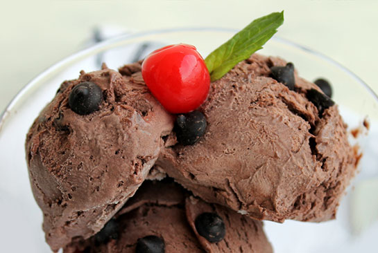 Çikolatalı Dondurma Tarifi 1